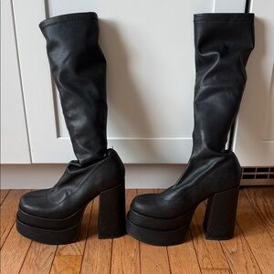 Steve Madden Cypress platform boots